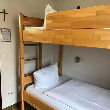 Jugendhaus Michaelsberg מלון 2*