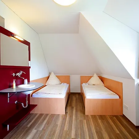 Jugendhaus Michaelsberg 2* קליברון