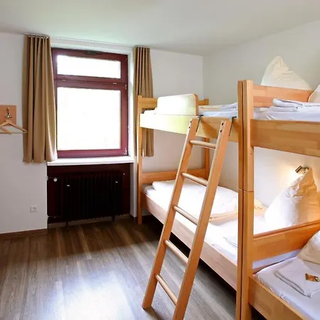 Jugendhaus Michaelsberg קליברון